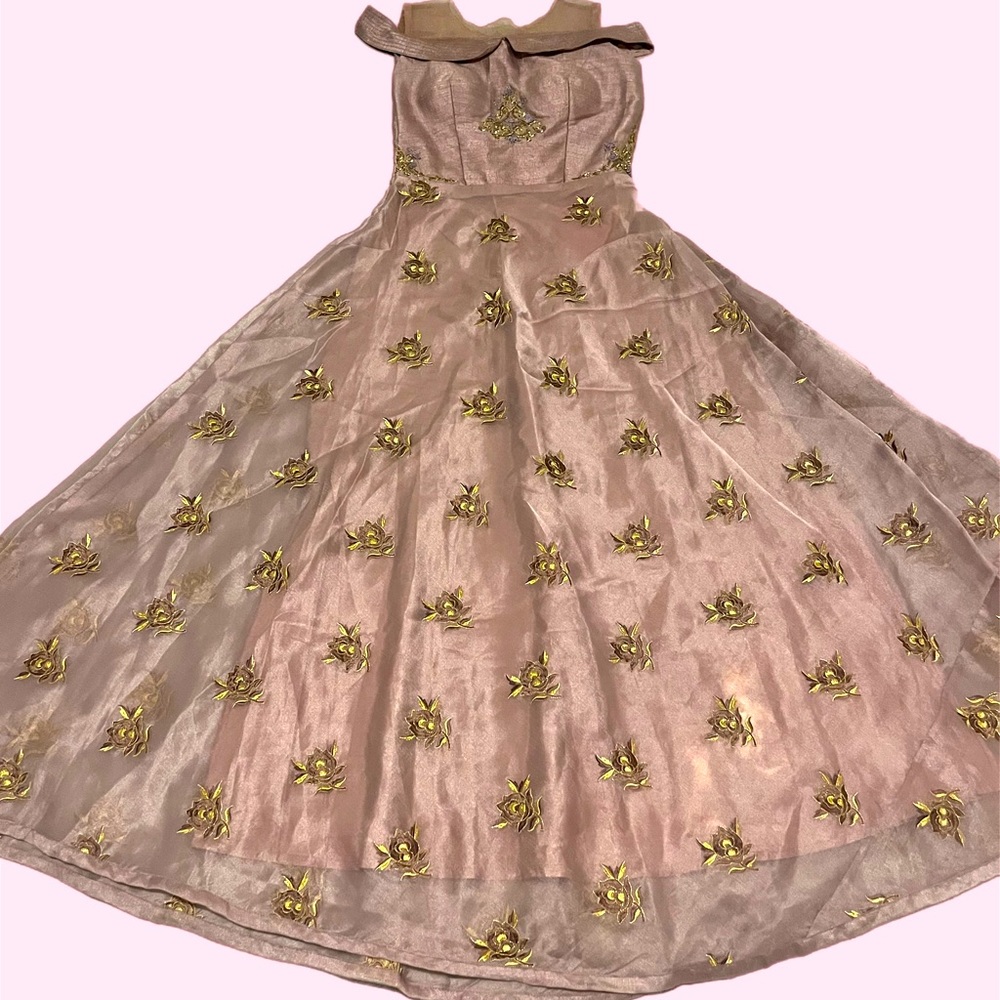 Lilac floorlength gown
